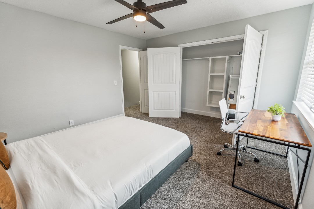 Brentwood Hills, D6 - · Unit 2/2