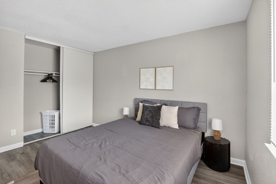 Hillcrest 5403F · Unit 2/1