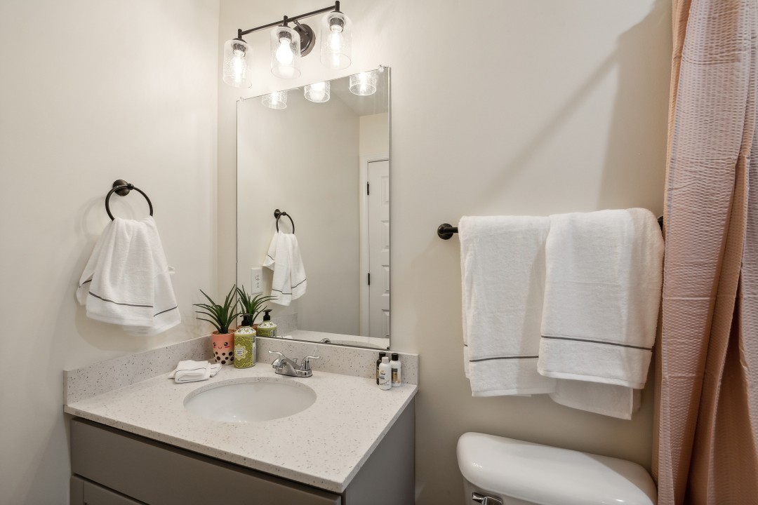 Alto · Unit Q8 2bd/2.5 bth