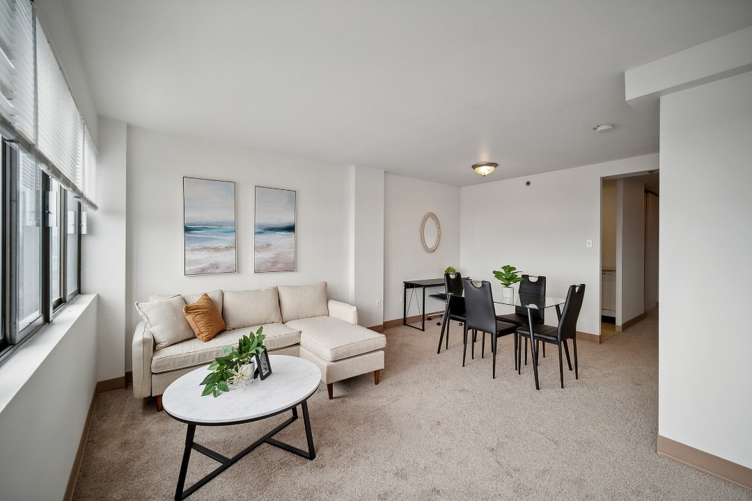 1 Bedroom · Signature layout