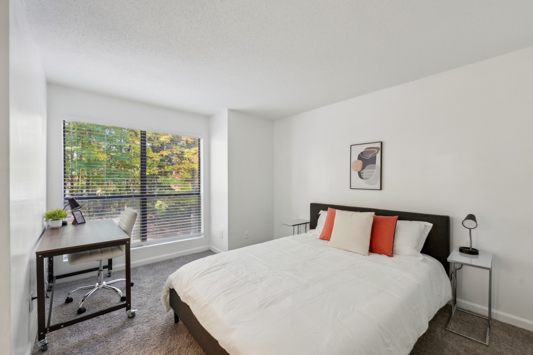 2 Bedrooms · Signature layout