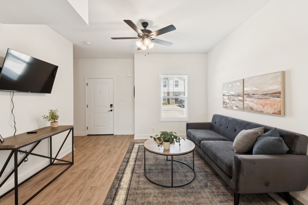 Arte Luxury townhomes E2 2/2.5