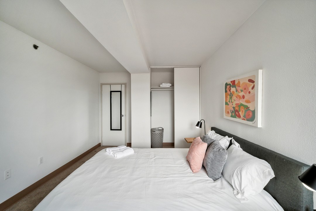 Pa Place 1306, 1br