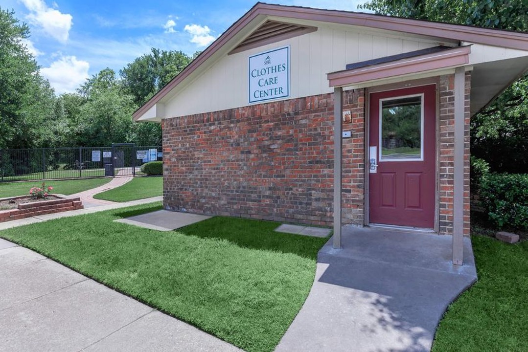 Eureka village · Unit 227 2/1