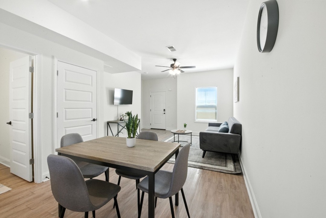 Arte Luxury townhomes O5 2/2.5