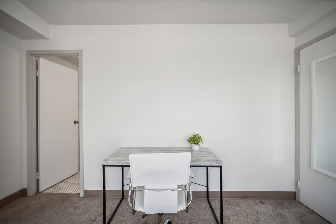Pa Place 1301, 2br