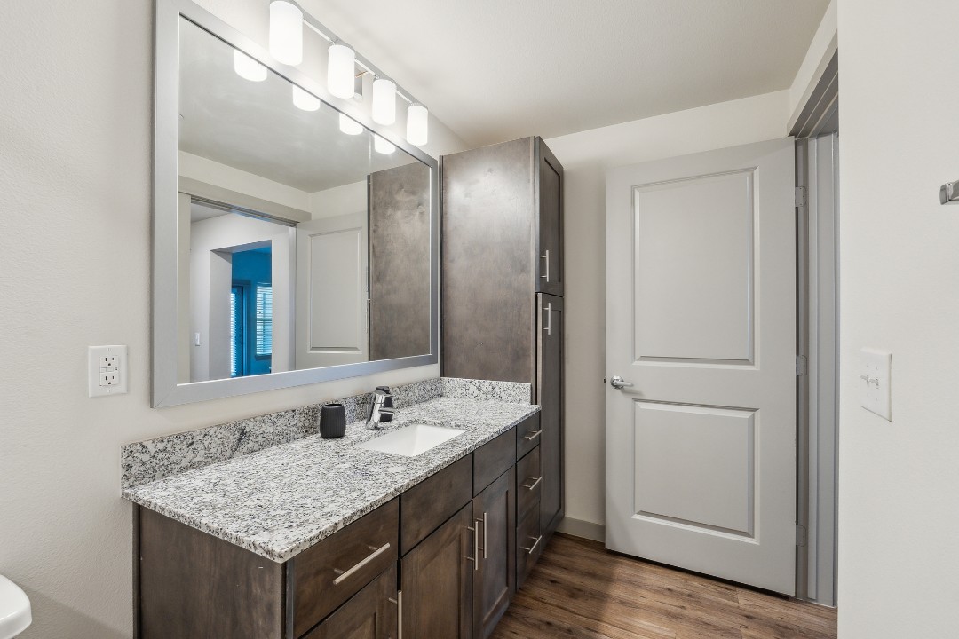 Chisholm Trace · Unit 1233 1/1