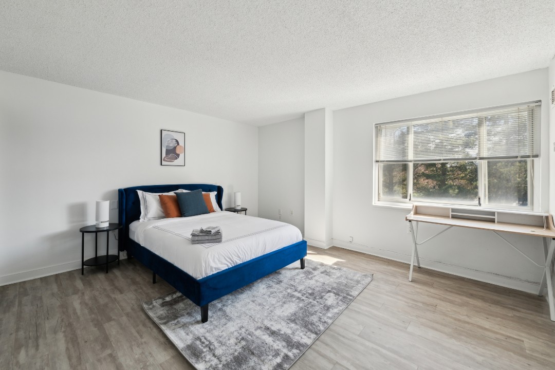 2 Bedrooms · Signature layout