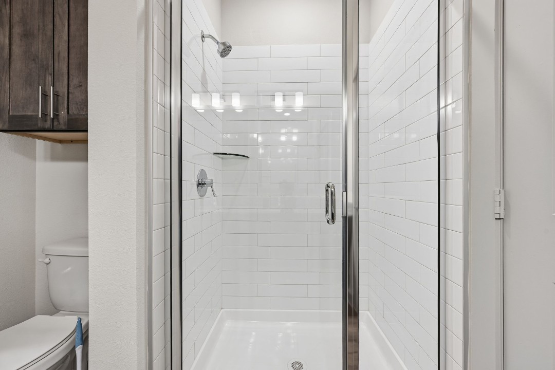 Chisholm Trace · Unit 232 2/2
