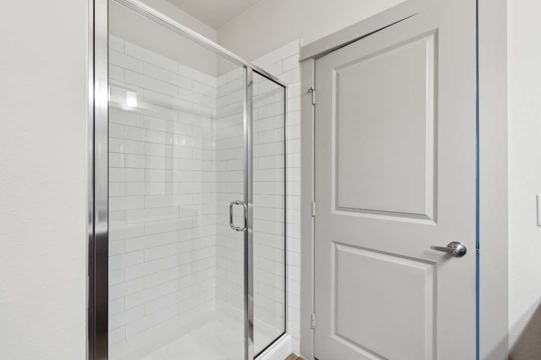 Chisholm Trace · Unit 222 2/2