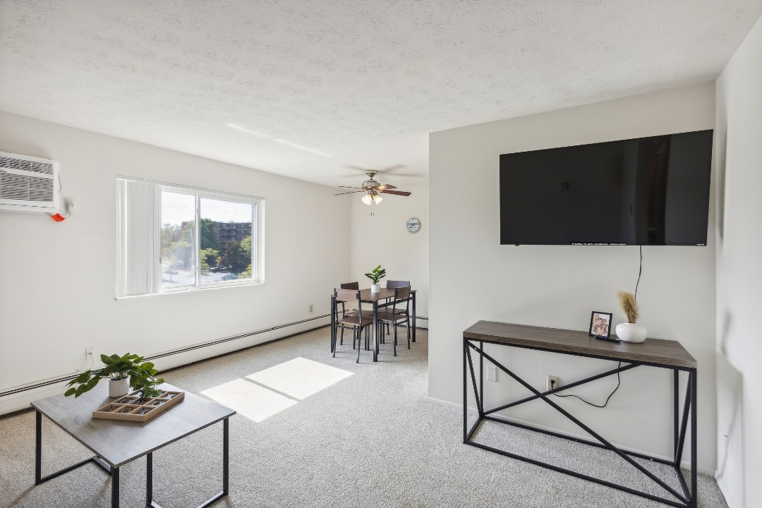 Midtown Towers 3602, · Unit 1/1