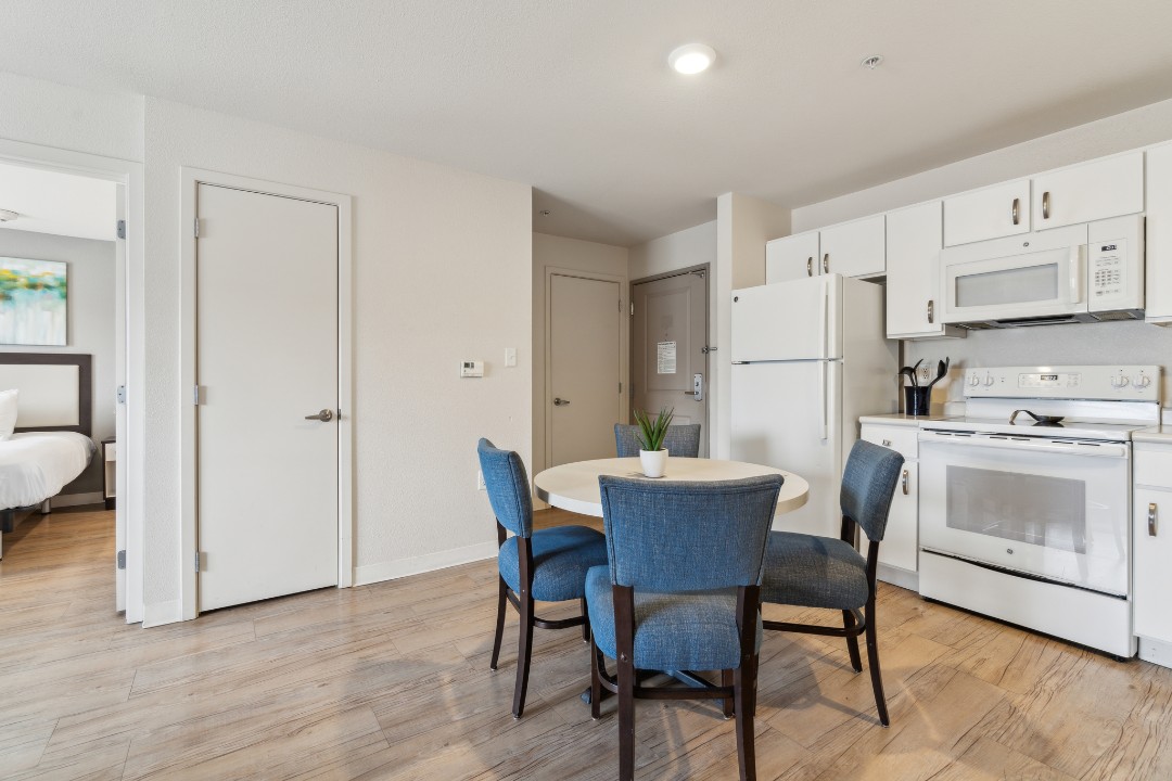 Simplicity At the Rim · Unit 1206  2/2