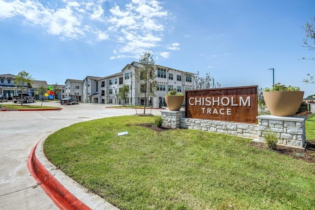 Chisholm Trace · Unit 232 2/2