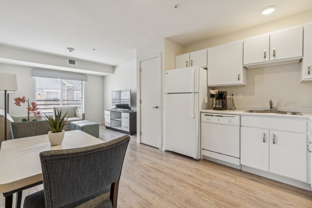 Simplicity At the Rim · Unit 1403 1/1