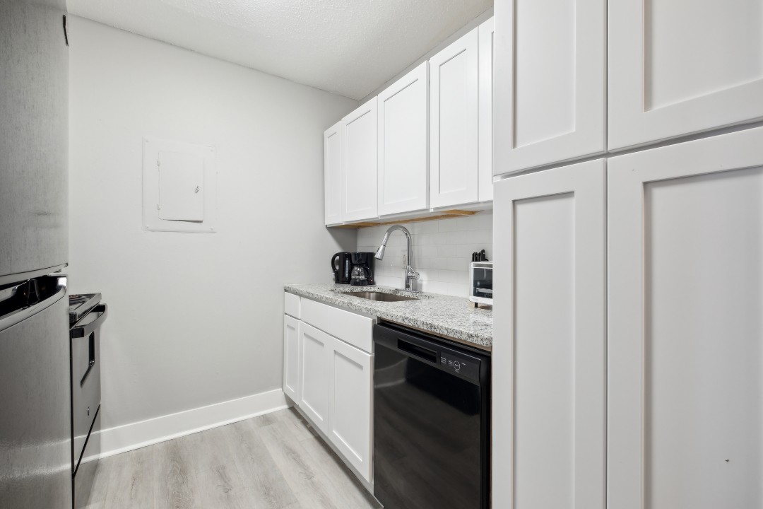 Brentwood Hills, C3 - · Unit 1/1