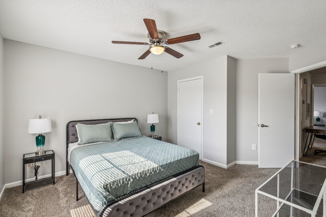 Carlson Bay, 3508-304, · Unit 2/2