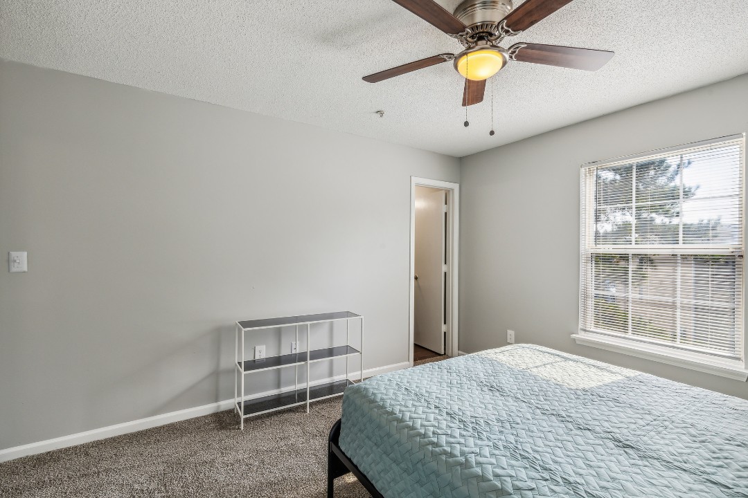 Carlson Bay, 3508-304, · Unit 2/2