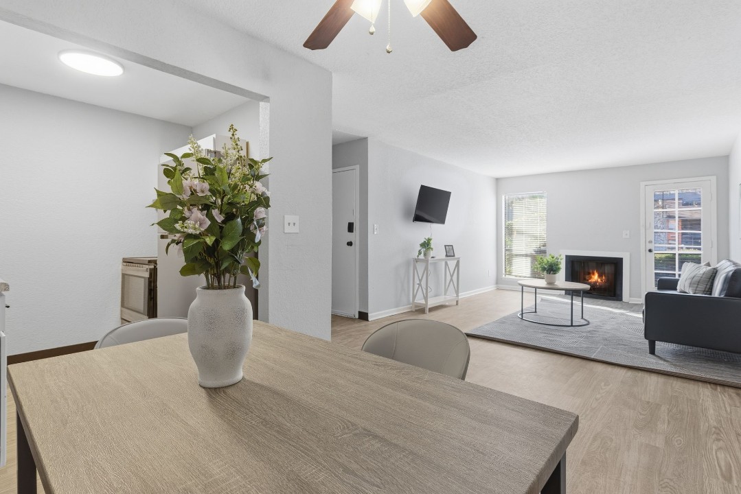 Hillcrest 8312A · Unit 1/1