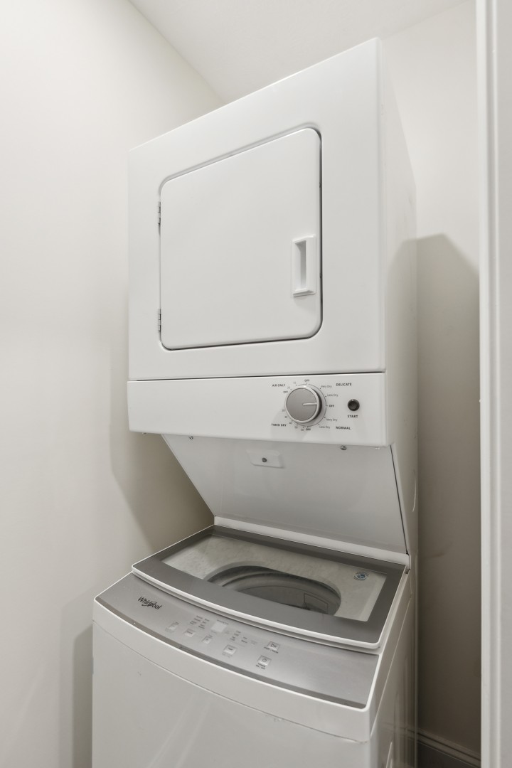 Alto · Unit Q8 2bd/2.5 bth