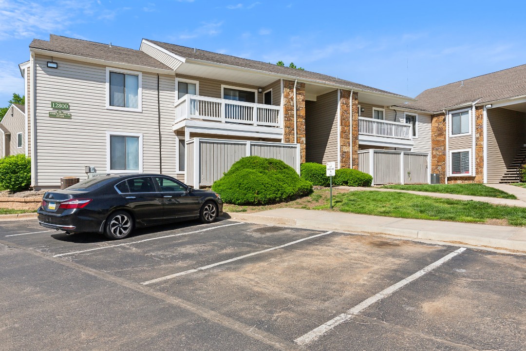 Rosehill Pointe · Unit 122 2/1