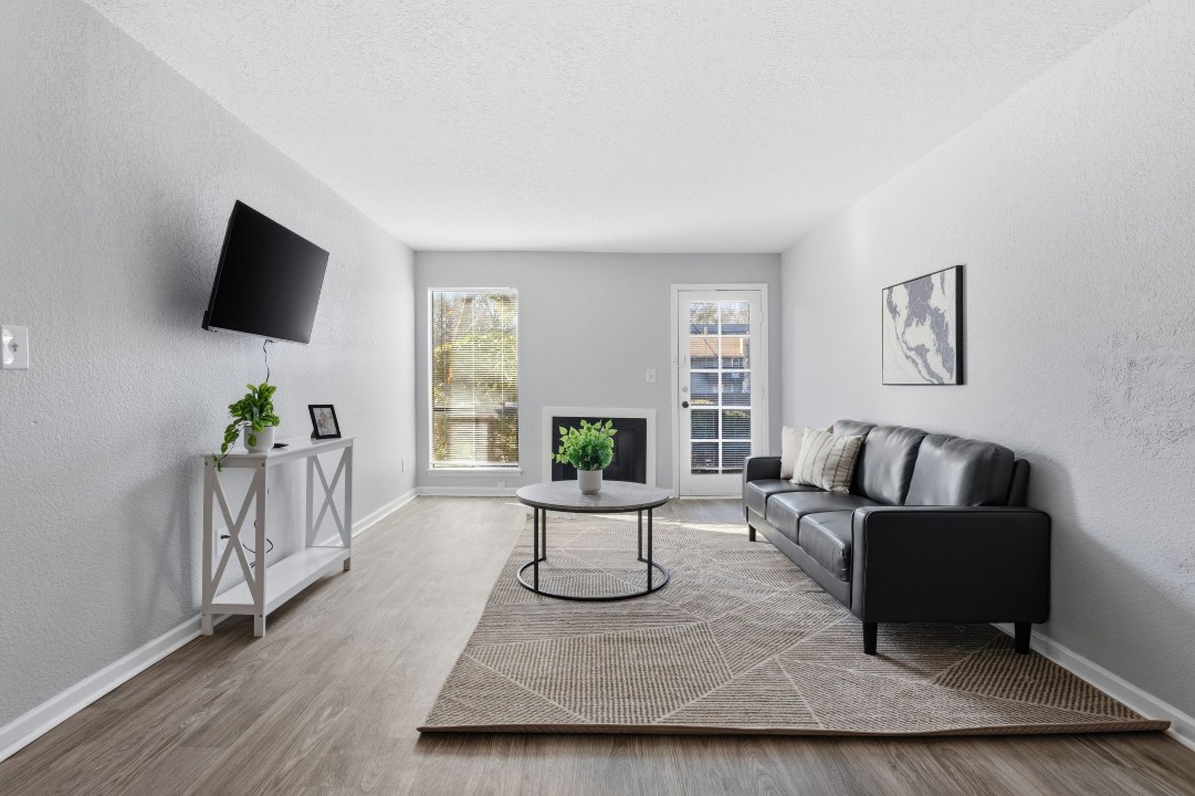 Hillcrest 8312A · Unit 1/1