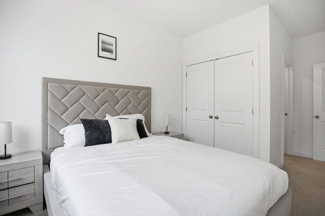 Fairmount Square 1528- 2A · Unit 1/1