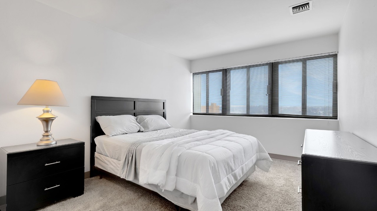 Pa Place 1203, 1br
