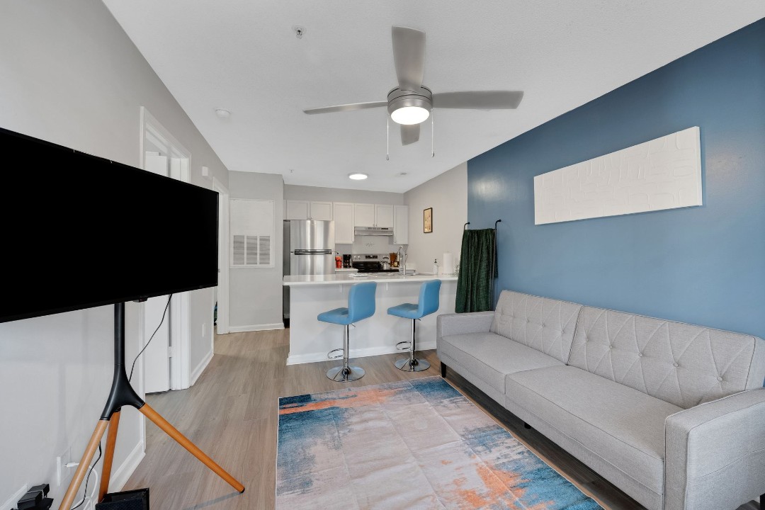 Carlson Bay, 965-104, · Unit 1/1