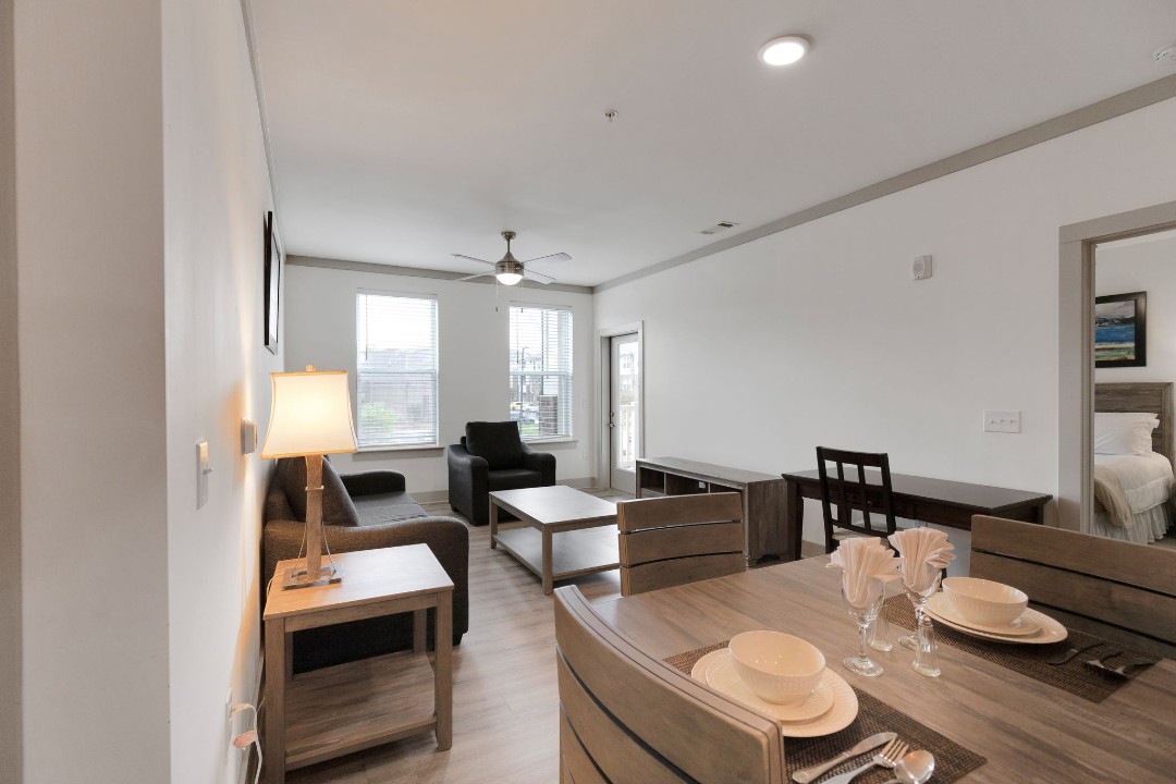 Overlook at Farragut 3205, · Unit 2/2