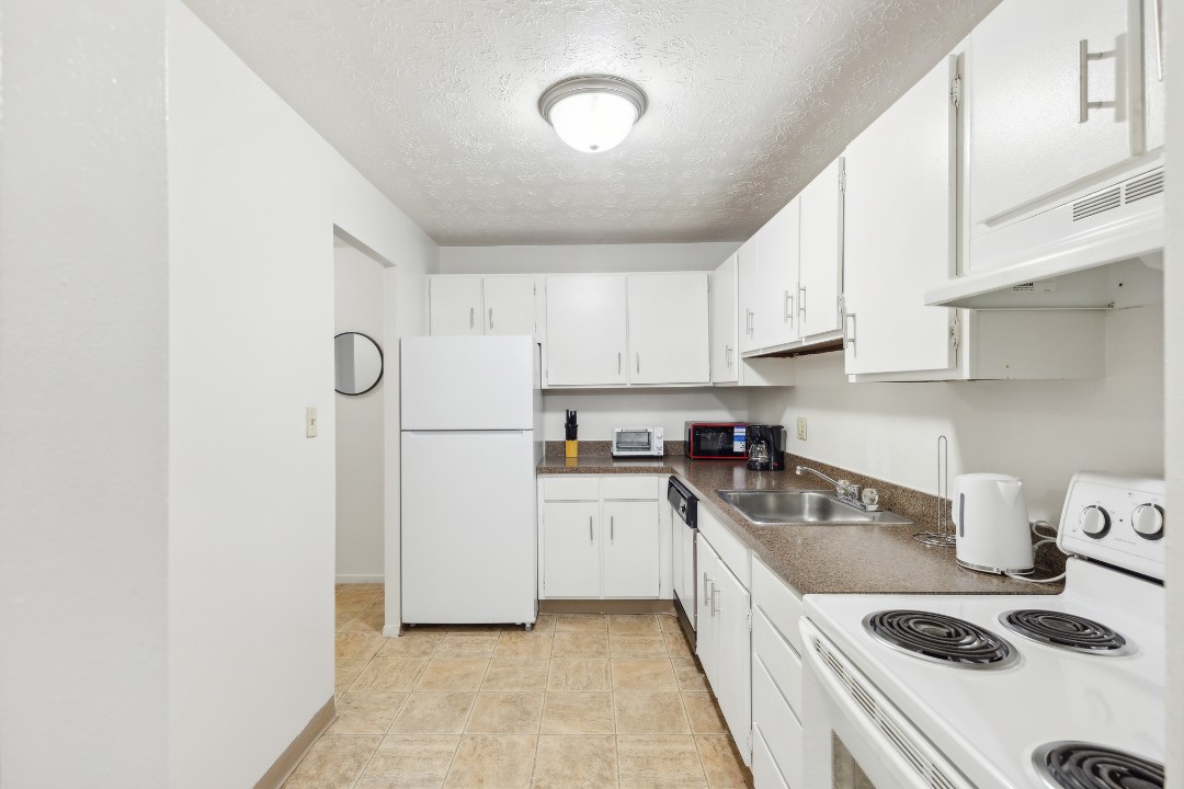 Midtown Towers 3229, · Unit 1/1