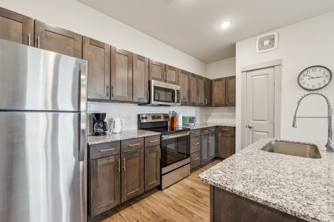 Chisholm Trace · Unit 1233 1/1