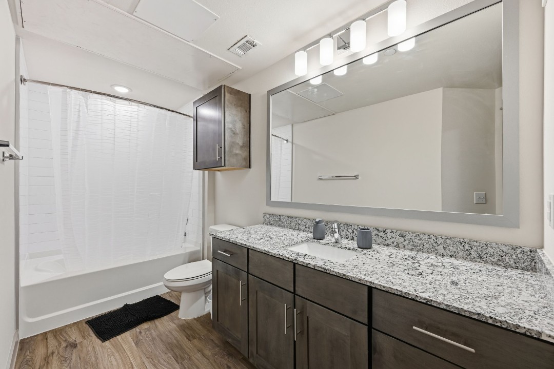 Chisholm Trace · Unit 327 2/2