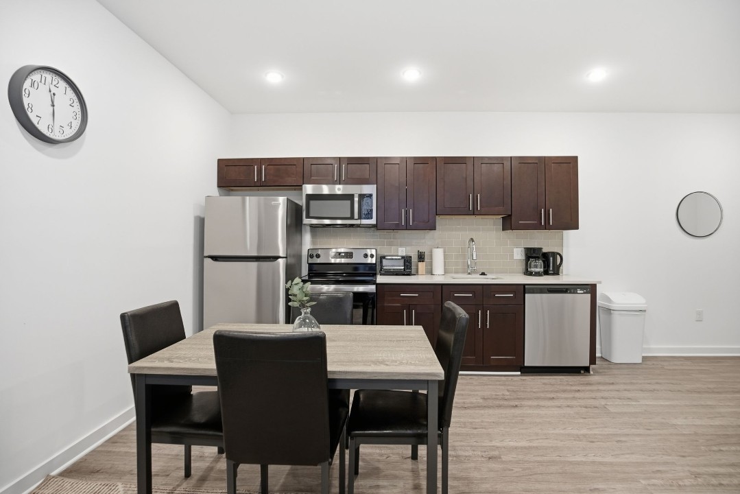 Fairmount Square 1528- 3B · Unit 1/1