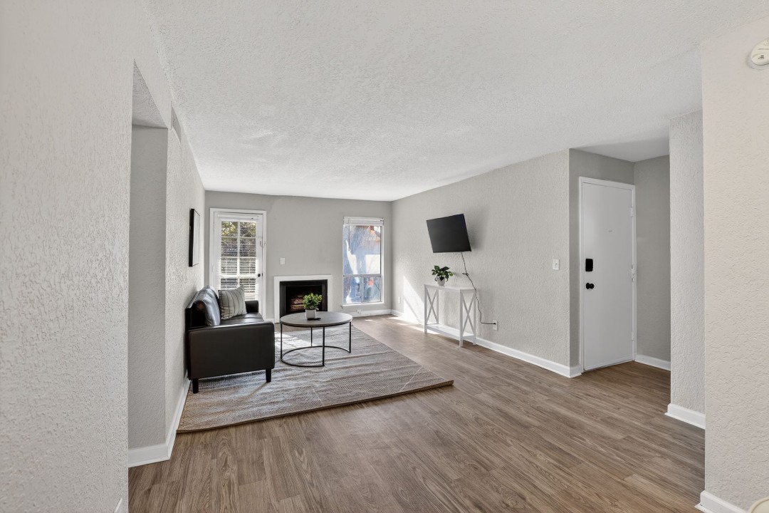 Hillcrest 8312F · Unit 2/1