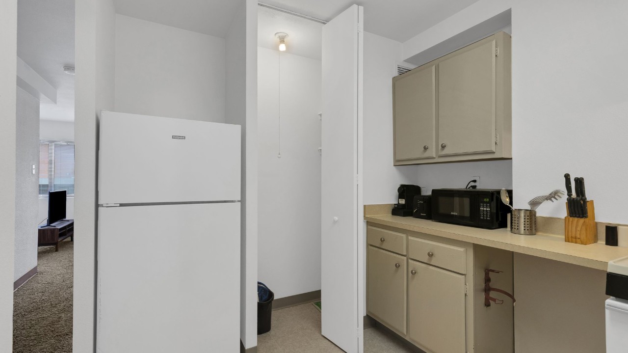 Pa Place 1009, 2br