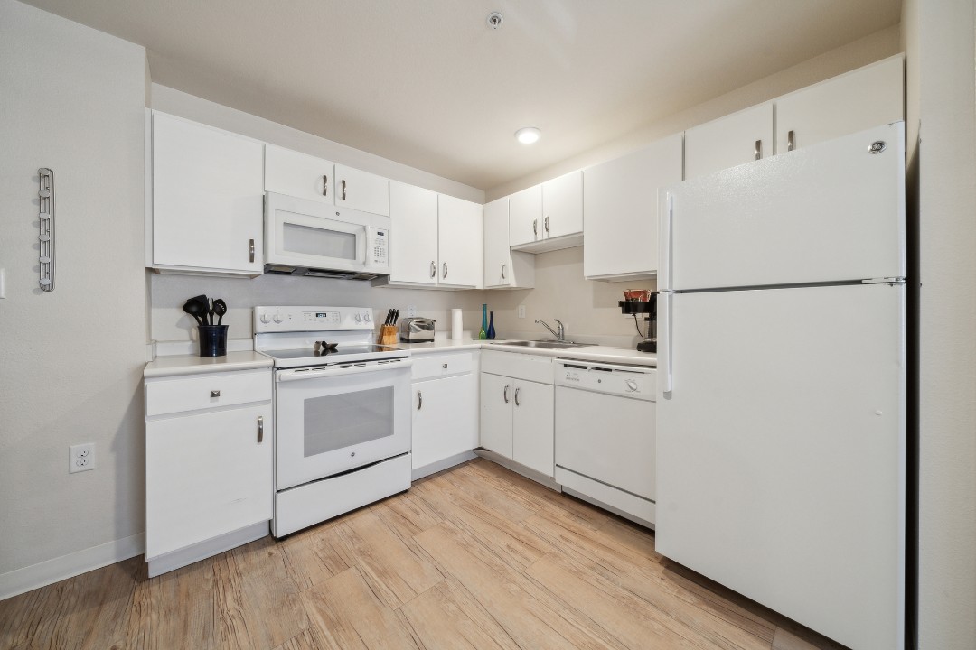 Simplicity At the Rim · Unit 1319  1/1 (Copy)