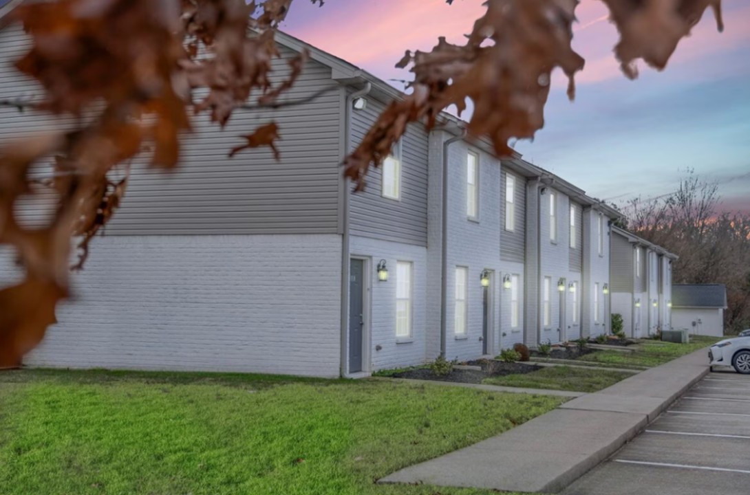 Highland Park apartments · Unit 1003 2/2