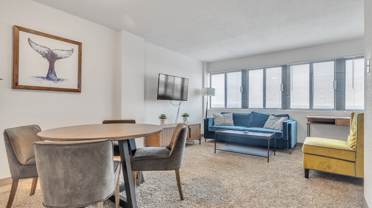 Pa Place 2414, 2br
