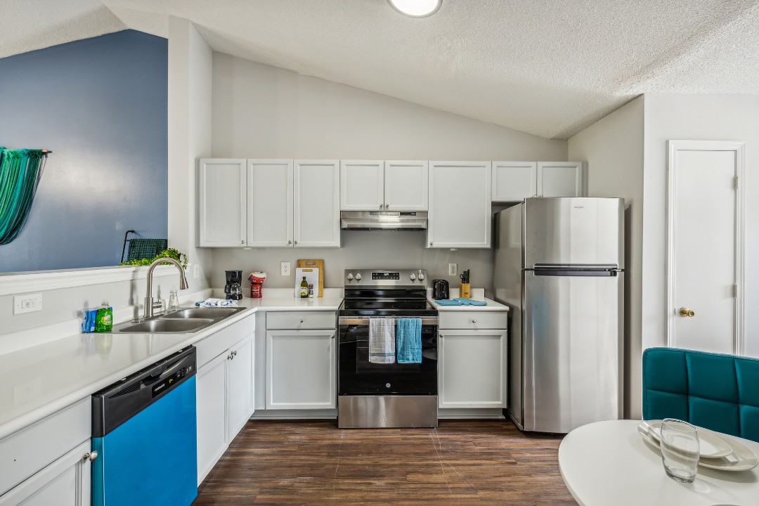 Carlson Bay, 3508-304, · Unit 2/2
