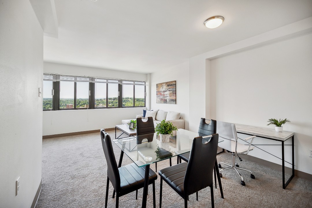 Pa Place 1802, 2br
