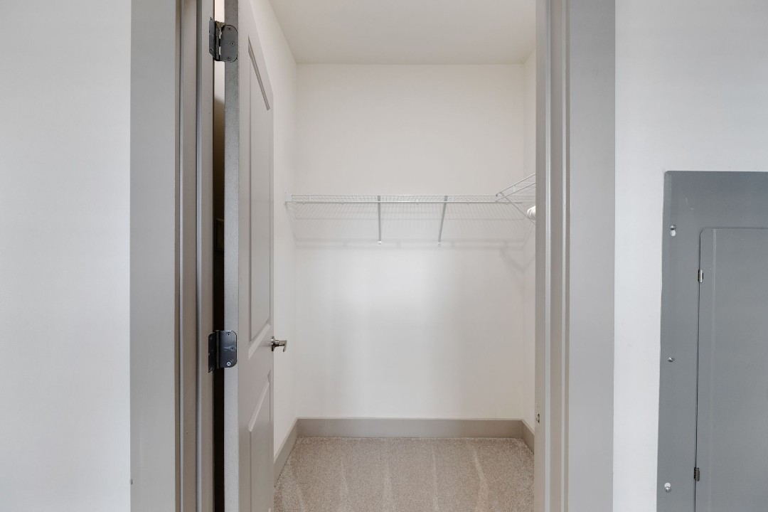 Overlook at Farragut 3205, · Unit 2/2