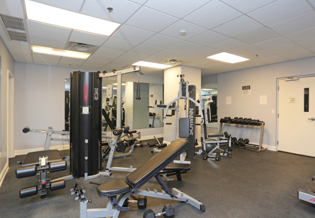 on East, 419- · Unit 111  1/1