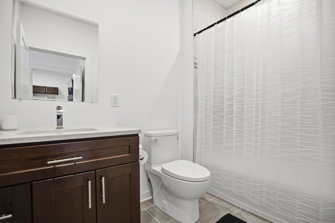 Fairmount Square 1528- 2A · Unit 1/1