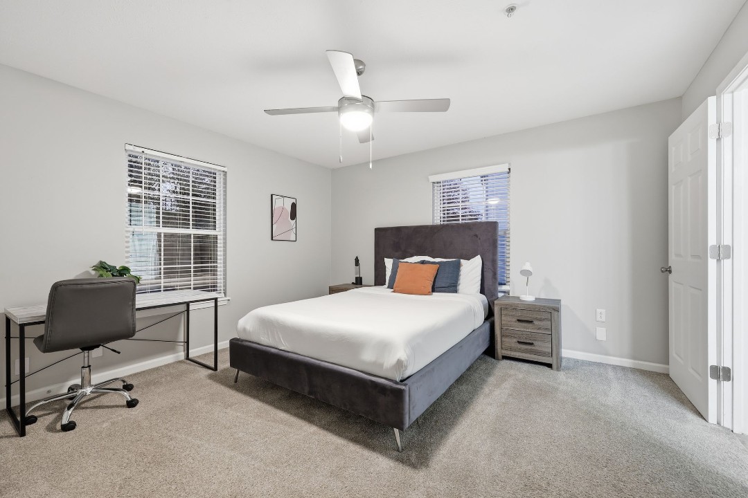 2 Bedrooms · Signature layout