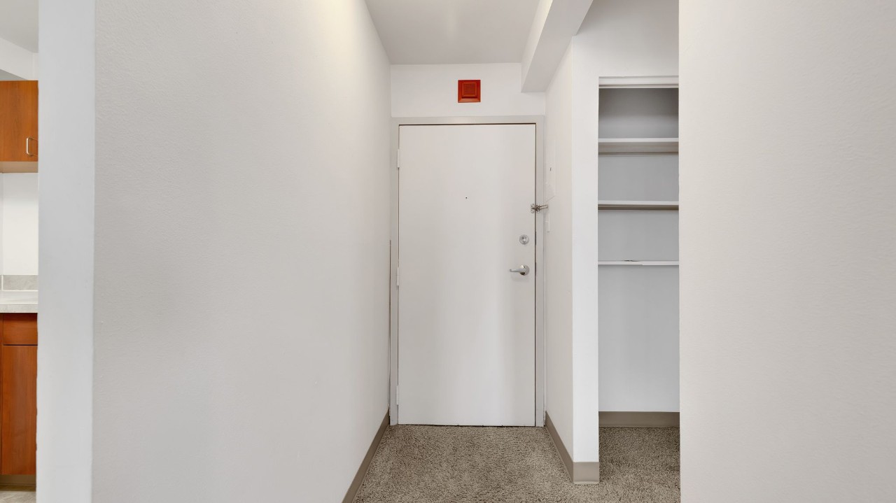 Pa Place 1203, 1br