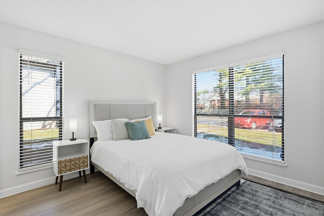 Taylor at 502 · Unit unit 2200-107 2/2