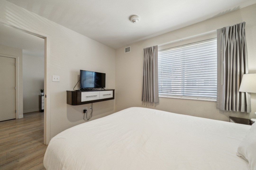 Simplicity At the Rim · Unit 1319  1/1
