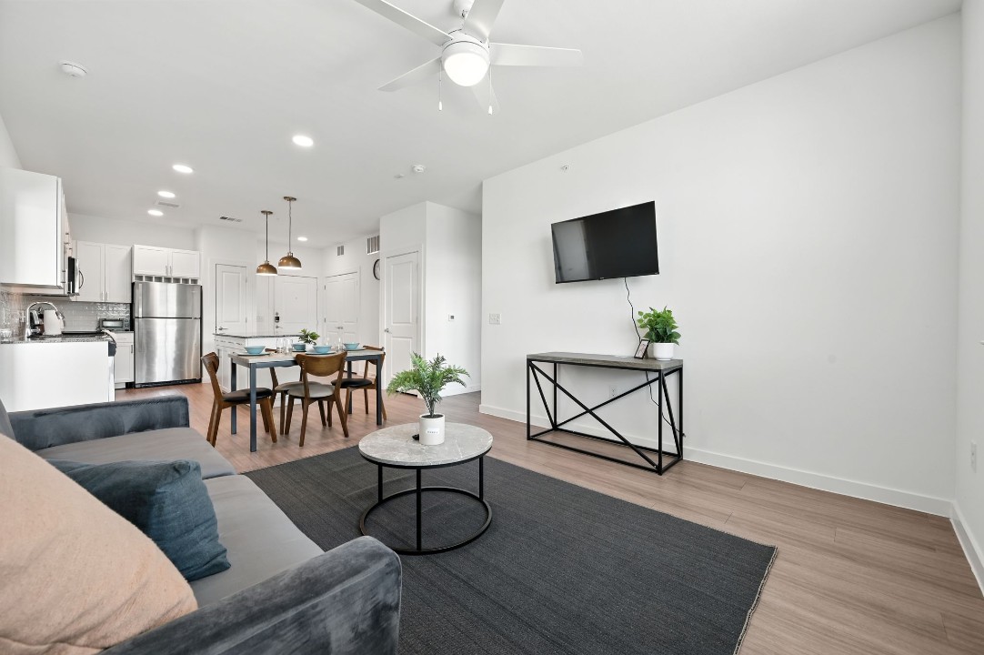 Spectra Parks · Unit 4301 2/2