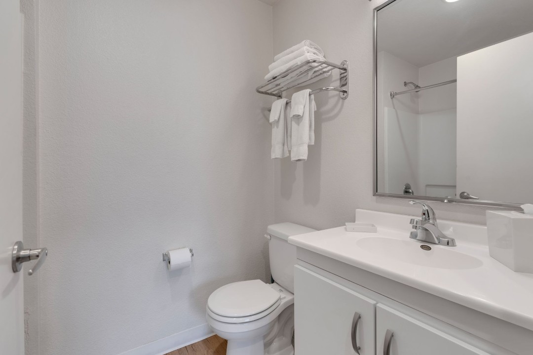Simplicity At the Rim · Unit 1407 1/1