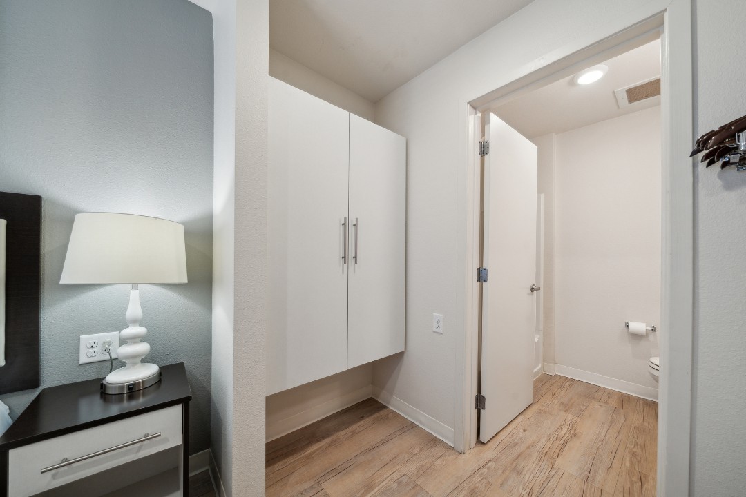 Simplicity At the Rim · Unit 1319  1/1